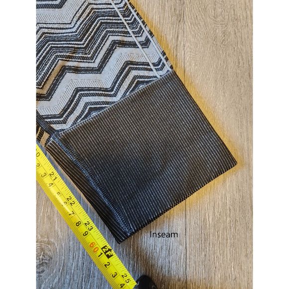 Lululemon Ebb To Street Pant Size 6 VGUC - Picture 11 of 12